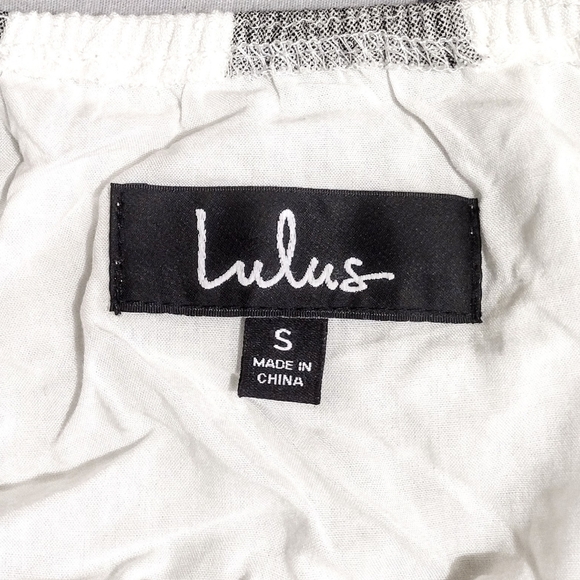 LuLus "Sea Of Cortez Gray & White Striped Off-The-Shoulder Crop Top. Size S - Picture 10 of 11